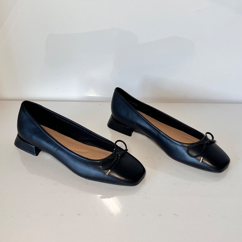 Clarks Ubree15 Step Leather Slip-On Flat